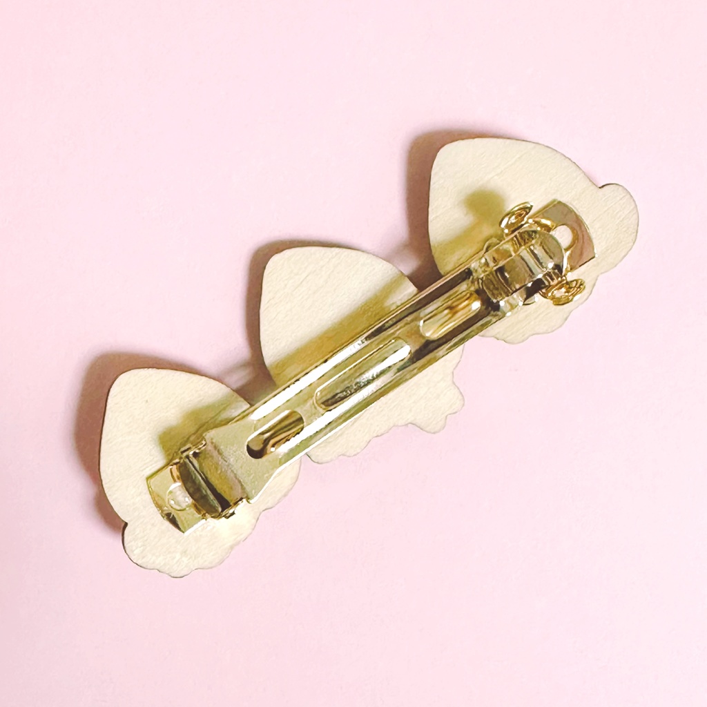 生クリームうさぎと苺*木のバレッタ