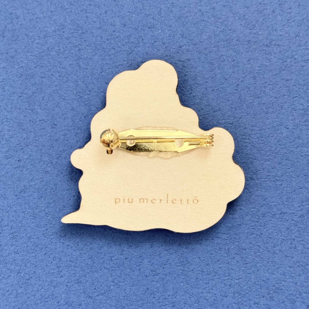 あの夏に見た入道雲*木のブローチ