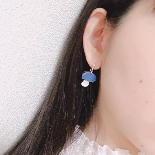 森のきのこ∴青∴*木のピアス・イヤリング