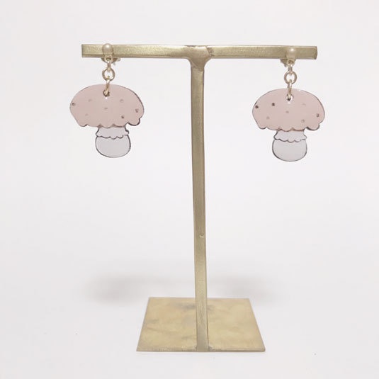 森のきのこ∴ぴんく∴*木のピアス・イヤリング