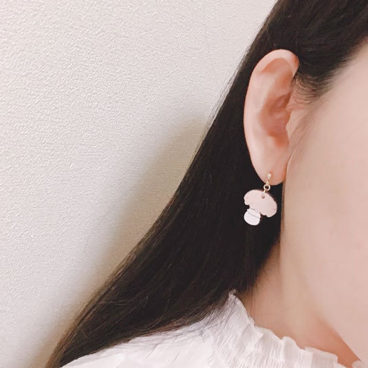 森のきのこ∴ぴんく∴*木のピアス・イヤリング