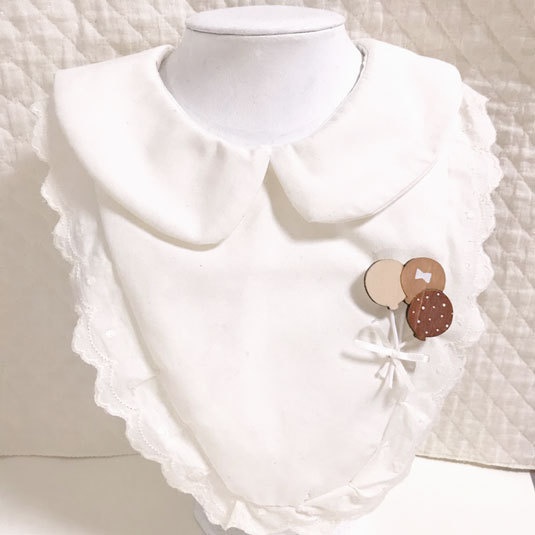 ふわふわ風船*木のブローチ