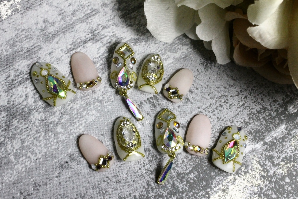 ネイルチップ【ビジュー＊ピンク】