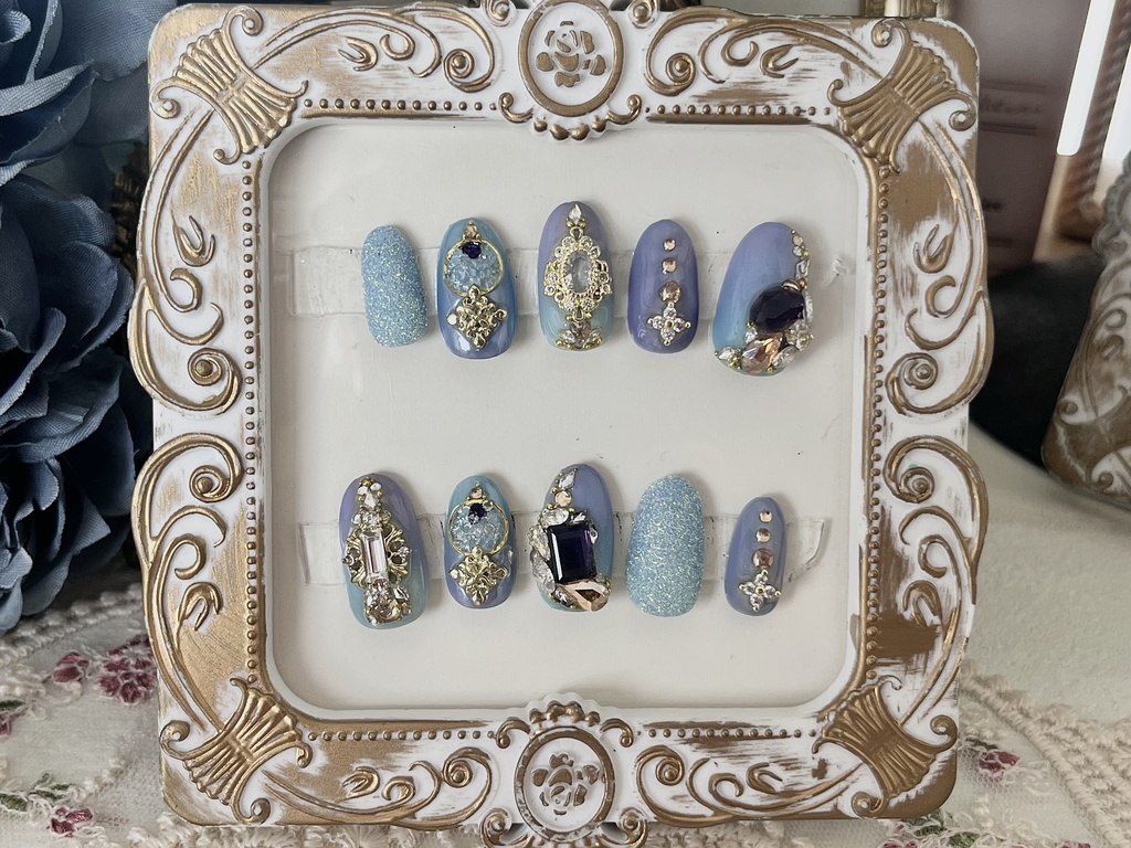 水色×薄紫キラキラビジューネイル