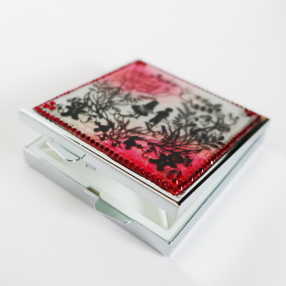 「ヘンゼルとグレーテル」切り絵小物ケース