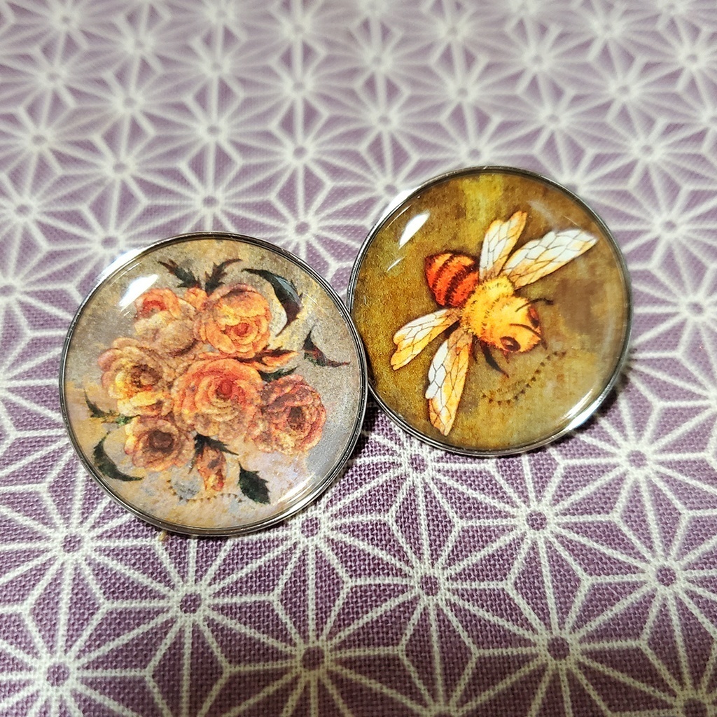 ピンバッジ (honeybee)