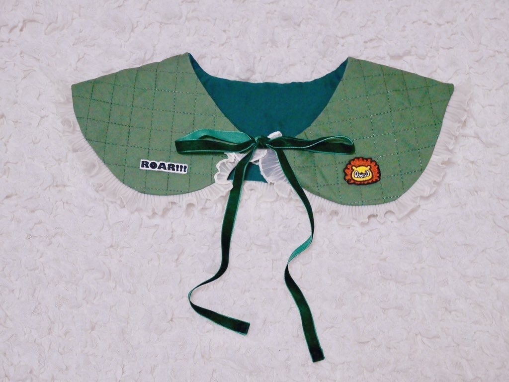 つけ襟　フリル付き