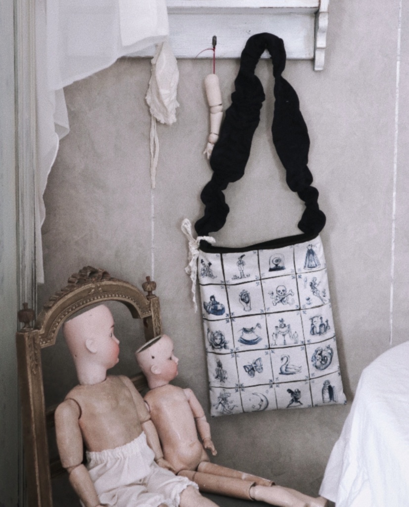 【受注生産受付】アンティークタイル柄ハンドメイドトートバッグ