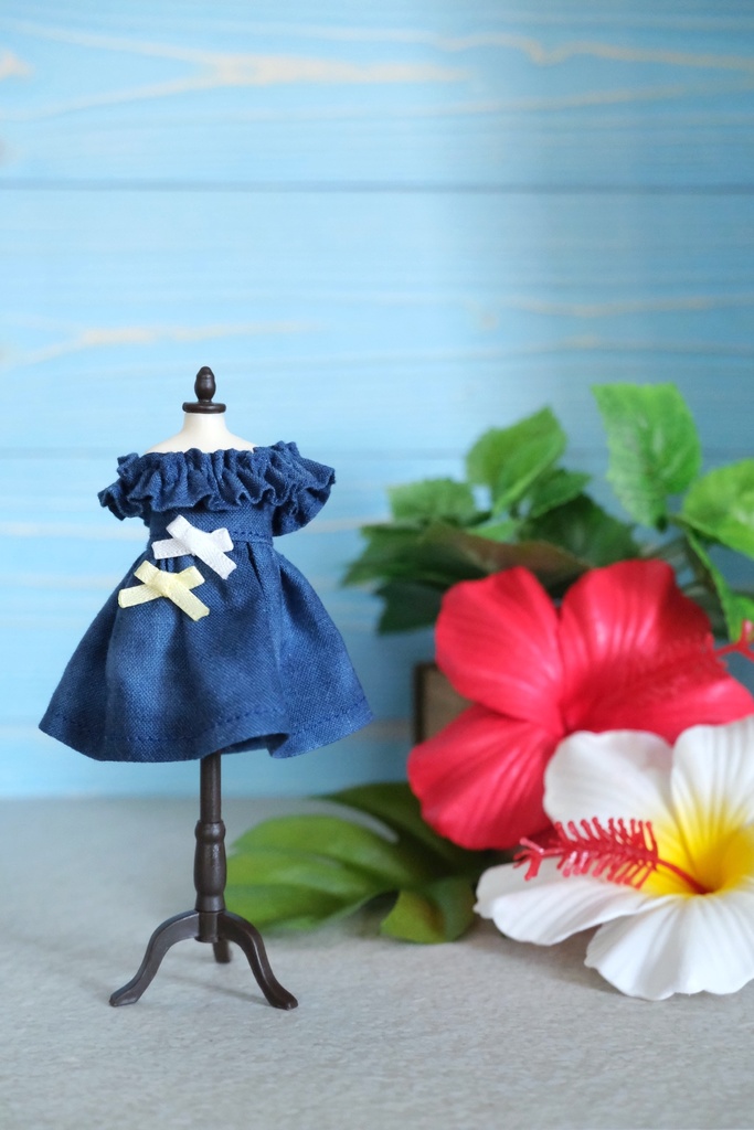 オフショルダーワンピース&ポシェット しんかいぶるー