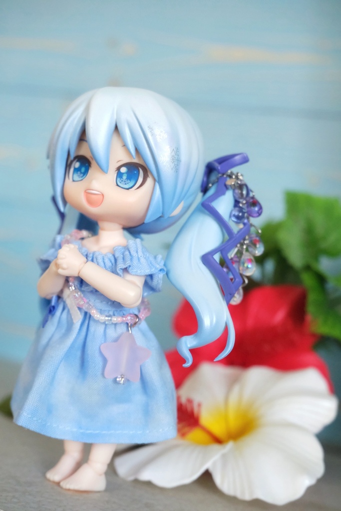 オフショルダーワンピース&ポシェット しんかいぶるー