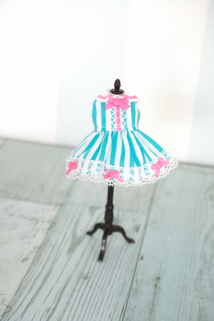 トリコロールなセット らいとぶるー