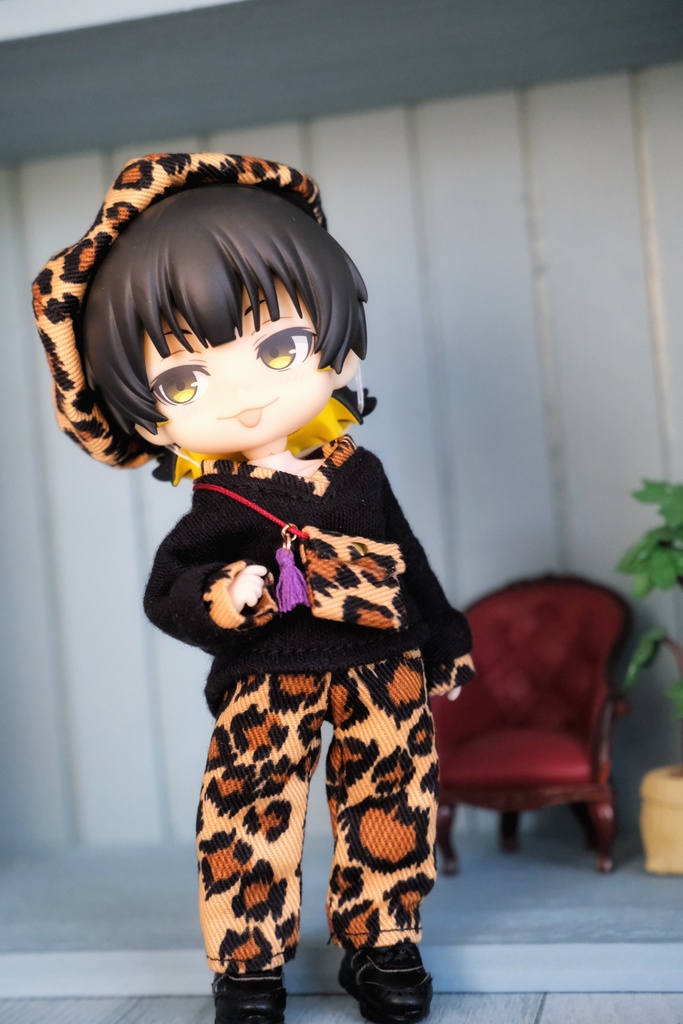 ๐๐๐จ๐ฉ๐๐ซ๐ ๐๐จ๐ฅ๐ฅ๐๐๐ญ๐ข๐จ๐ง ๐๐๐ง๐ญ๐ฌ ๐๐ญ๐ฒ๐ฅ๐