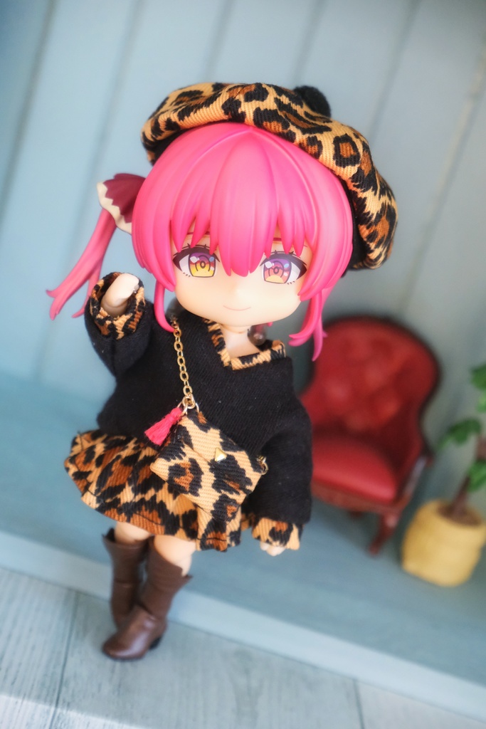 ๐๐๐จ๐ฉ๐๐ซ๐ ๐๐จ๐ฅ๐ฅ๐๐๐ญ๐ข๐จ๐ง ๐๐ข๐ง๐ข๐๐ค๐ข๐ซ๐ญ ๐๐ญ๐ฒ๐ฅ๐