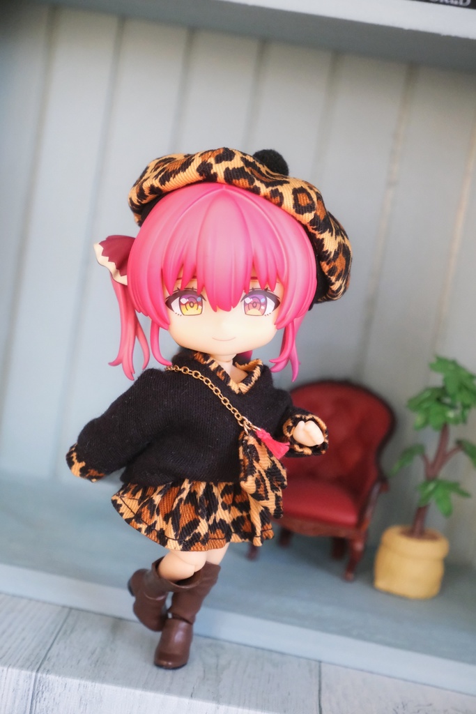 ๐๐๐จ๐ฉ๐๐ซ๐ ๐๐จ๐ฅ๐ฅ๐๐๐ญ๐ข๐จ๐ง ๐๐ข๐ง๐ข๐๐ค๐ข๐ซ๐ญ ๐๐ญ๐ฒ๐ฅ๐