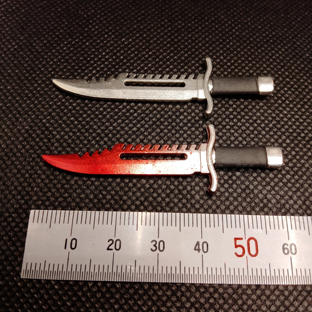 ミニチュア サバイバルナイフ 二種あり