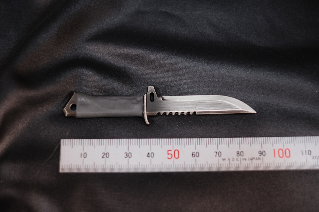 人気!合金製 ミニチュアコンバットナイフ大 DDサイズ