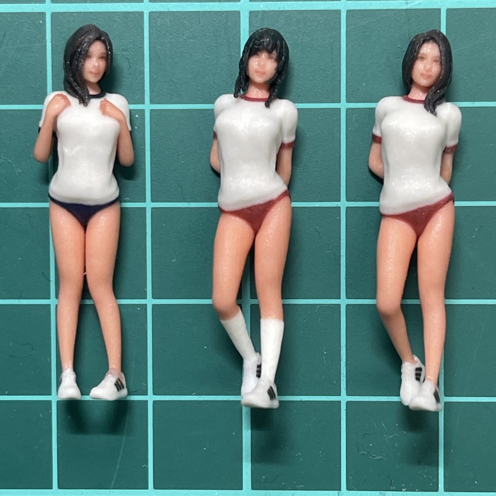 1/43 JK 体操服 女子高生 フィギュア3体 リアルフィギュア ミニチュアイメージ 完成品 塗装済完成品 ミニカーに ジオラマに 人物3D 3D人物 3Dフィギュア 3Dプリンター フルカラー3Dプリンター