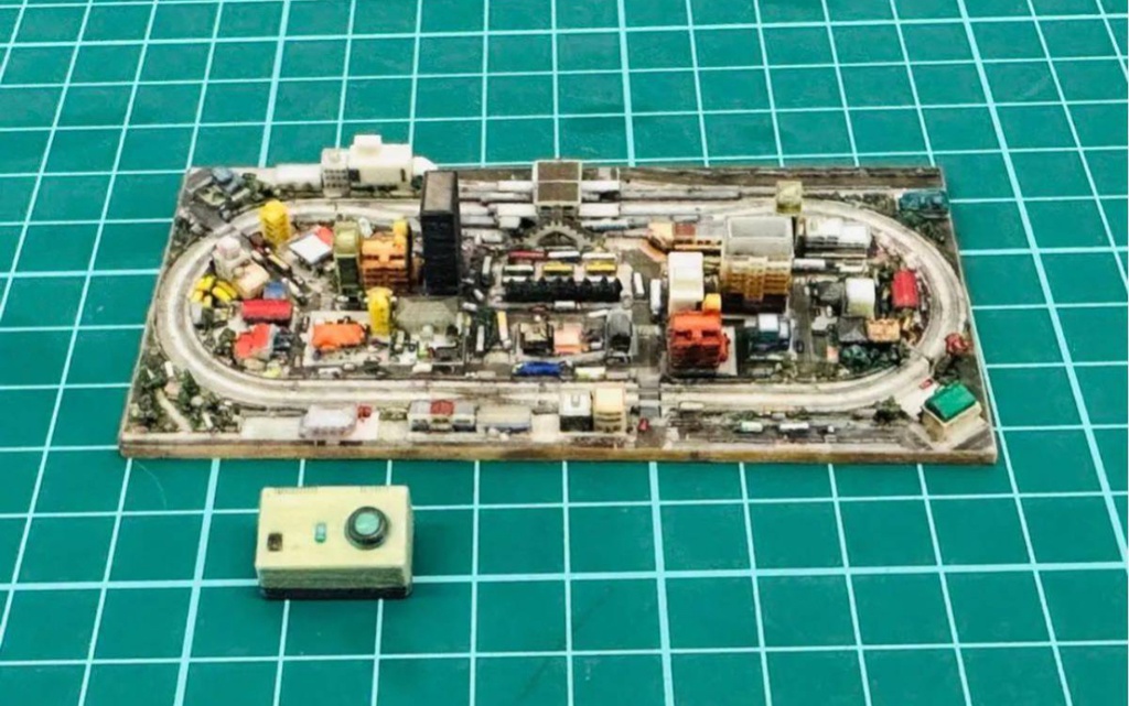 ミニチュア★ミニミニ鉄道模型★フィギュアに★1/64より小★Nゲージより小★ドールハウスに★ジオラマ★レイアウト★ミニジオラマ