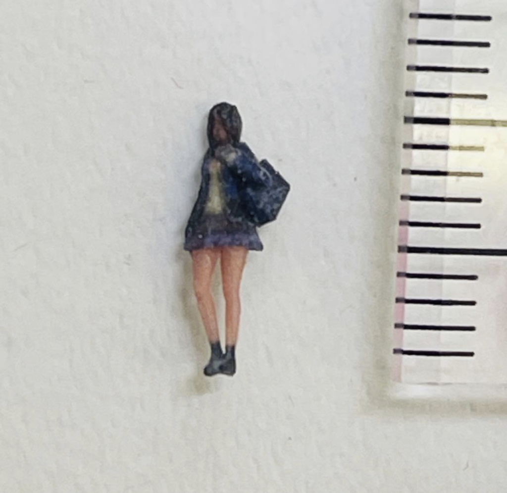 Nゲージ JK 憧れの制服 女子高生 フィギュア リアルフィギュア 完成品 ミニチュアイメージ 鉄道模型 レイアウトに ジオラマに 3Dフィギュア フルカラー3Dプリンター
