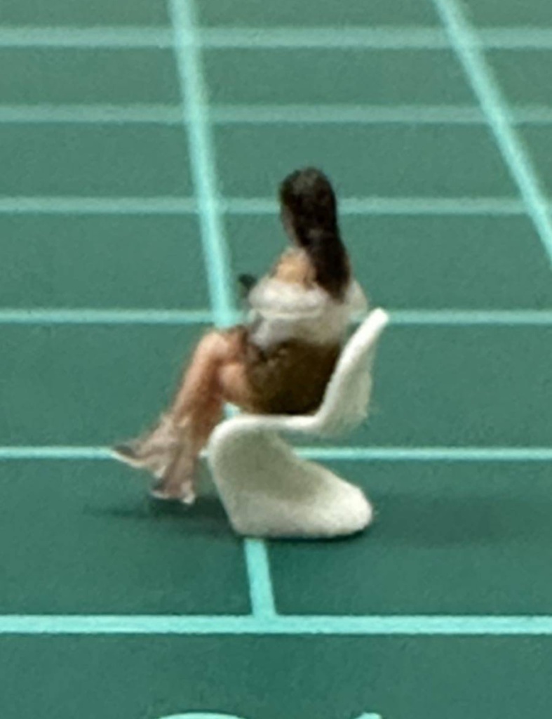 Nゲージ 1/150 フィギュア+椅子 リアルフィギュア ヌミック 鉄道模型 完成品 塗装済完成品 ジオラマに レイアウトに 3Dフィギュア