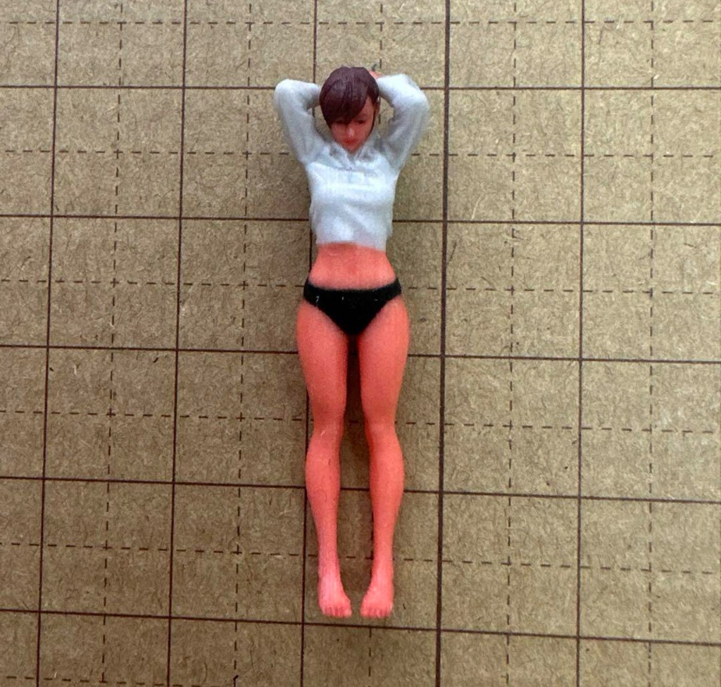 1/43  オーシャンコスモス うさ耳パーカー フィギュア リアルフィギュア 完成品 塗装済完成品 3Dフィギュア ミニカーに ジオラマに 3D人物 人物3D ミニチュアイメージ ミニチュア