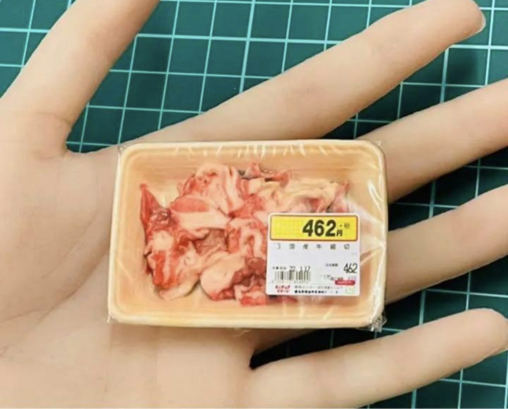 ミニチュア 牛肉 ドールハウスに リカちゃんに ブライスに ミニチュアイメージ リアルフィギュア 完成品 ミニチュアフード ドールハウス 食品サンプル フルカラー3Dプリンター