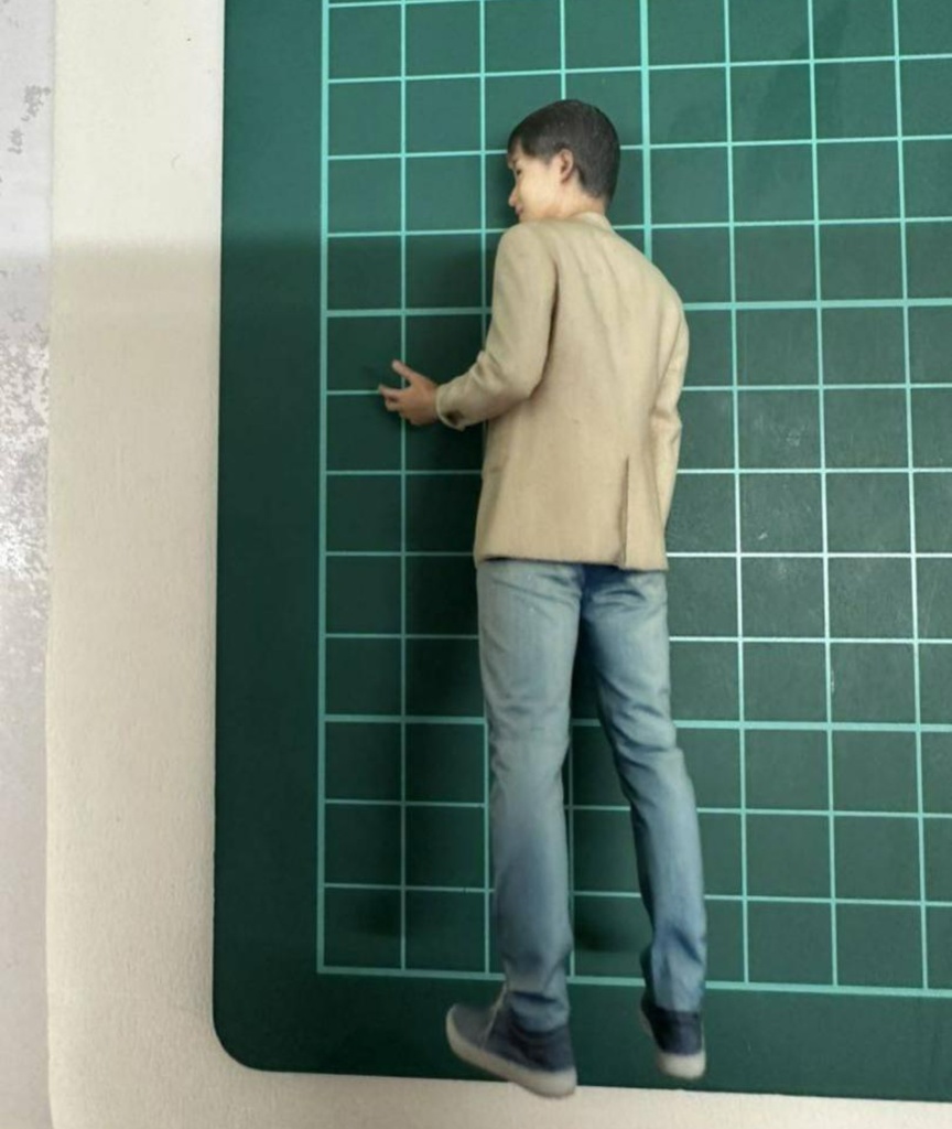 1/18 107-4 男性 フィギュア リアルフィギュア 完成品 塗装済完成品 ミニチュアイメージ 3D人物 人物3D フルカラー3Dプリンター ミニカーに ジオラマに