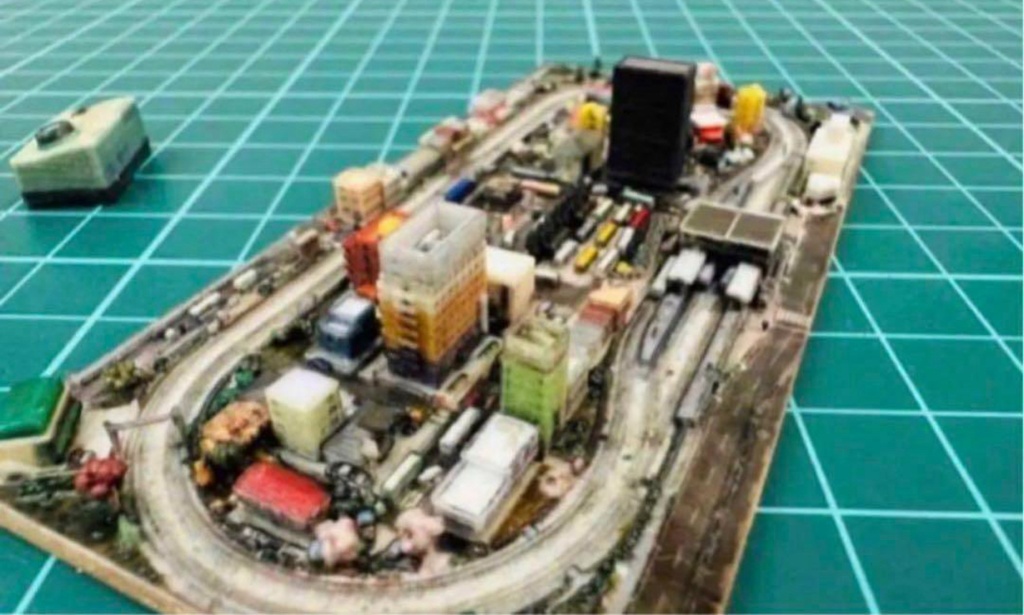 完成品 ミニチュア 鉄道模型 レイアウト ジオラマ ミニミニ鉄道模型 1/18〜1/12フィギュア向け ドールハウスに Nゲージより小さい! ミニチュアイメージ フルカラー3Dプリンター