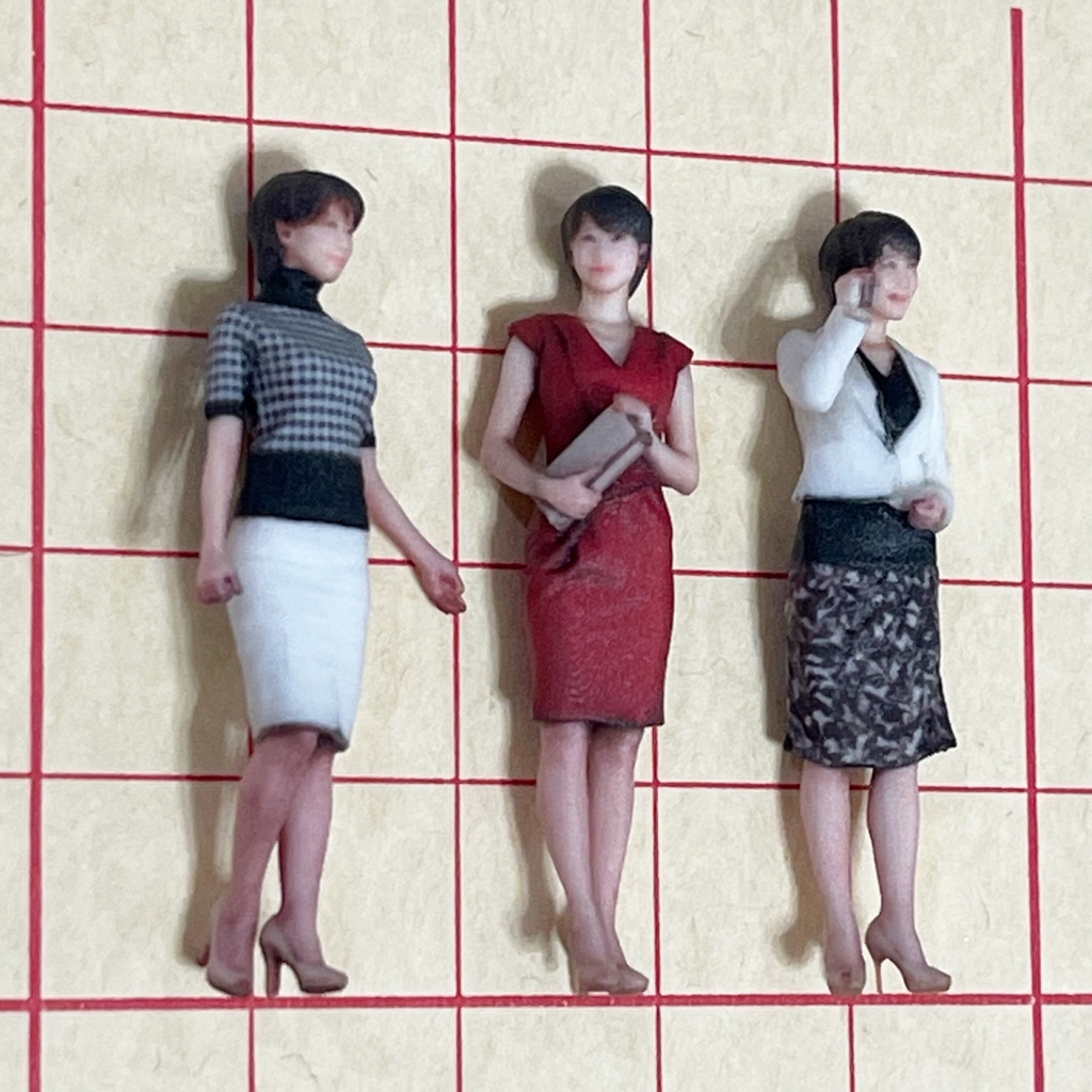 完成品 1/43 フィギュア3体 リアルフィギュア 塗装済完成品 ミニカーに ジオラマに ミニチュアイメージ