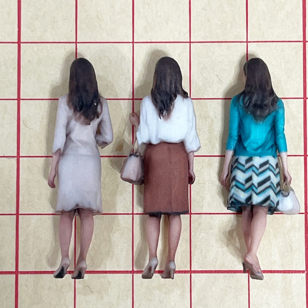 完成品 1/43 フィギュア3体 リアルフィギュア ミニカーに ジオラマに ミニチュアイメージ フルカラー3Dプリンター 3D人物 人物3D