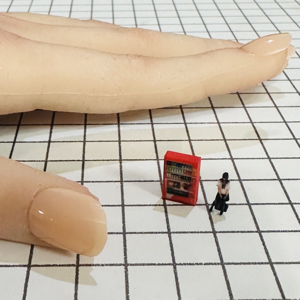 フルカラー3D立体タイプ Nゲージ 1/150 自販機 赤 フィギュアに 鉄道模型 ジオラマに レイアウトに ミニチュアイメージ フルカラー3Dプリンター