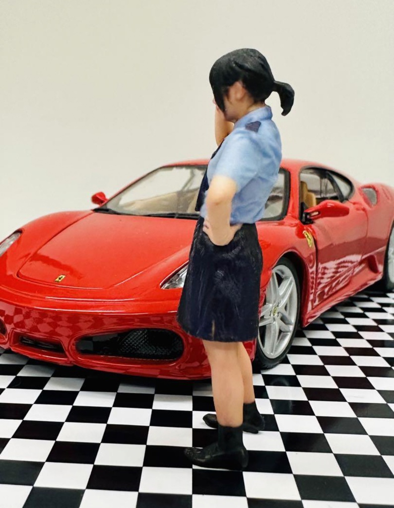 完成品 1/24 婦警 フィギュア リアルフィギュア ミニカーに ジオラマに ミニチュアイメージ ミニチュア 3Dフィギュア フルカラー3Dプリンター