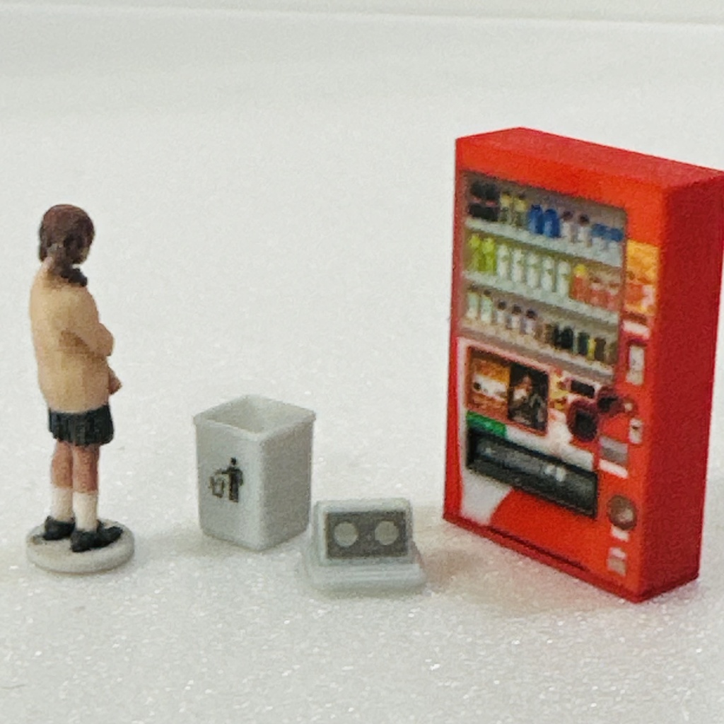 1/64 立体タイプ自販機+空き缶入れ ミニチュア フィギュアに ジオラマに ミニカーに