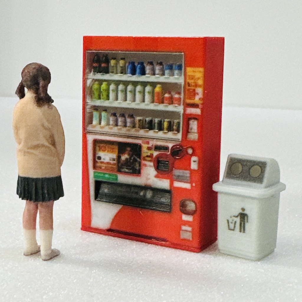 1/43 飲物立体タイプ自販機+空き缶入れ リアルフィギュア ミニチュア フィギュアに 自販機 空き缶入れ ミニチュアイメージ ミニカーに ジオラマに フルカラー3Dプリンター