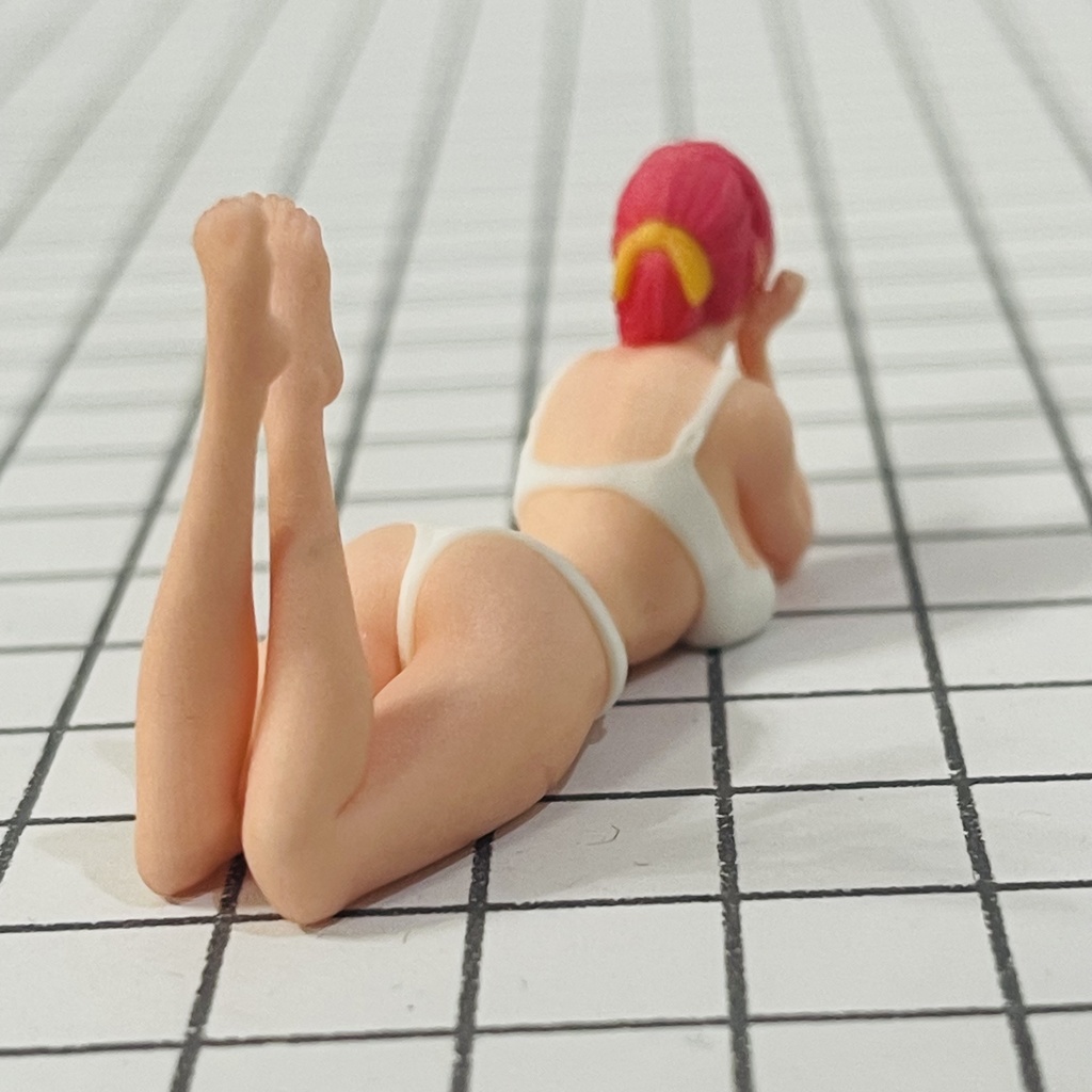 完成品 1/24 オーシャンコスモス ビキニ フィギュア リアルフィギュア ミニチュアイメージ 塗装済完成品 ミニカーに ジオラマに ドールハウスに