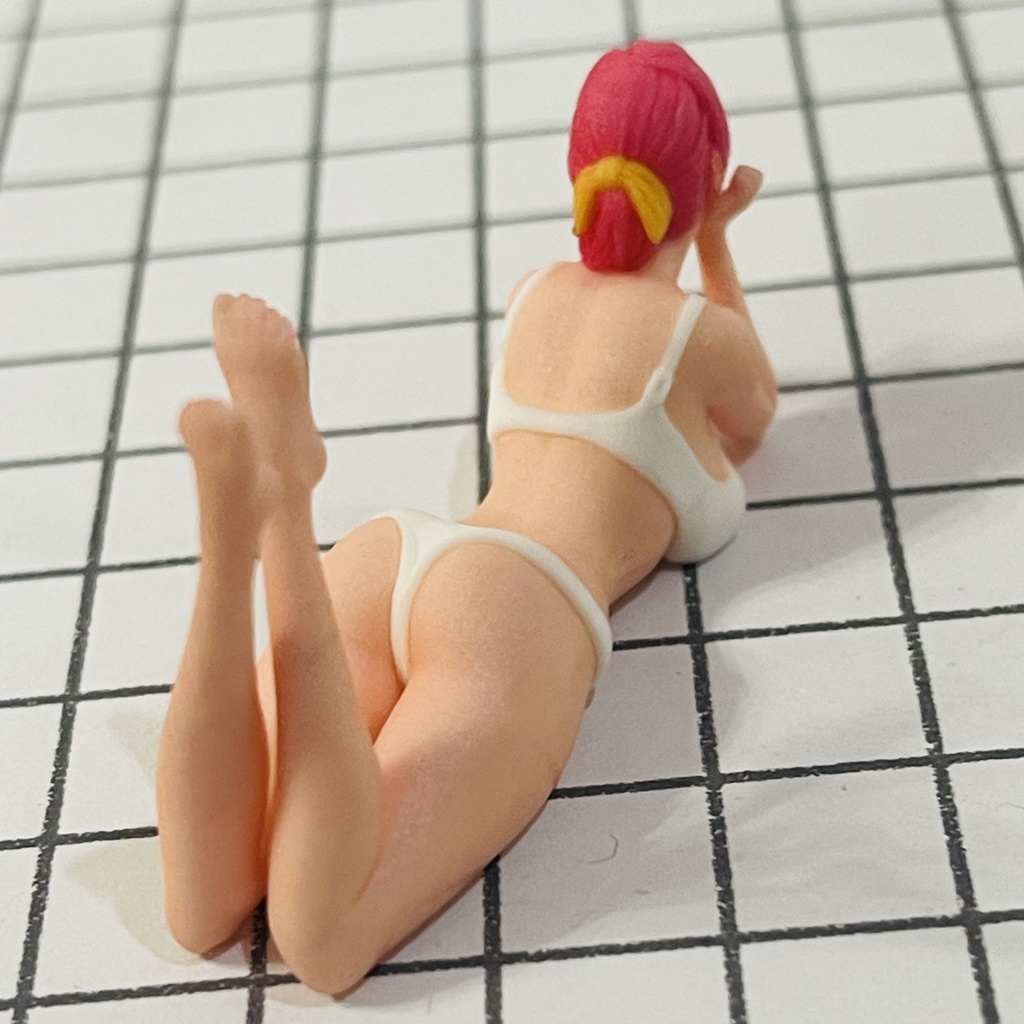 完成品 1/24 オーシャンコスモス ビキニ フィギュア リアルフィギュア ミニチュアイメージ 塗装済完成品 ミニカーに ジオラマに ドールハウスに