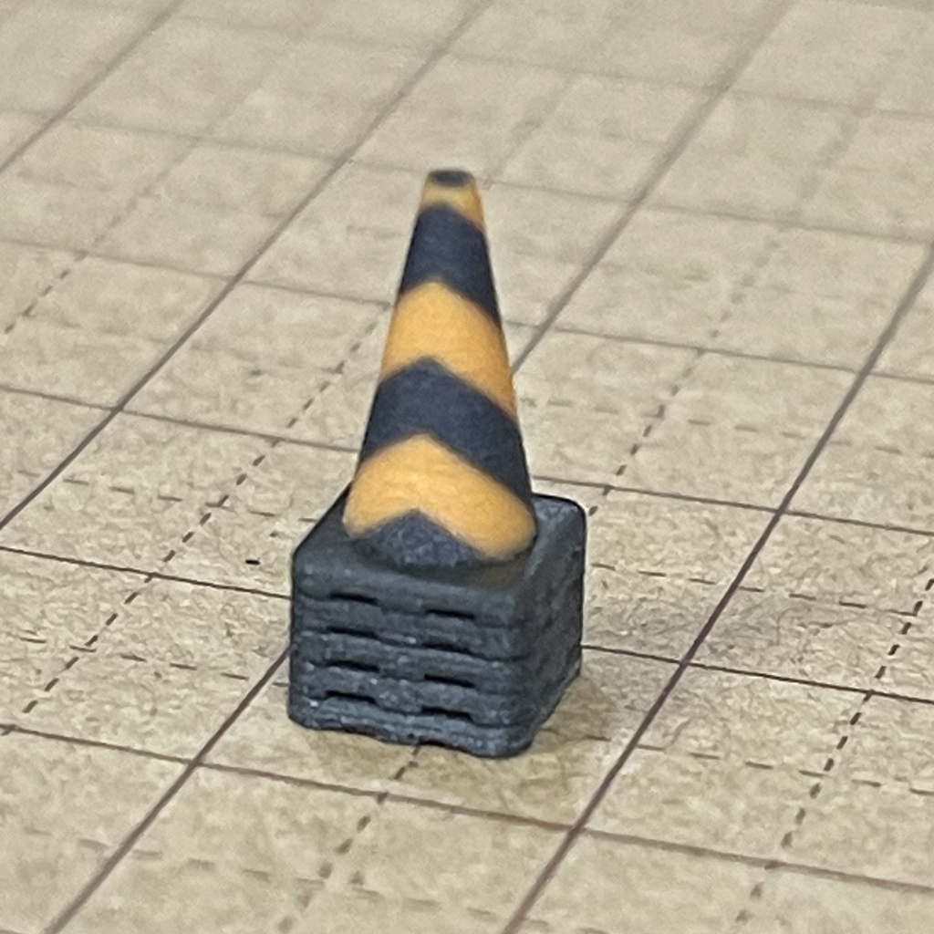 1/64 完成品 三角コーン重ねタイプ コーン ミニチュア フィギュア ミニカーに ジオラマに