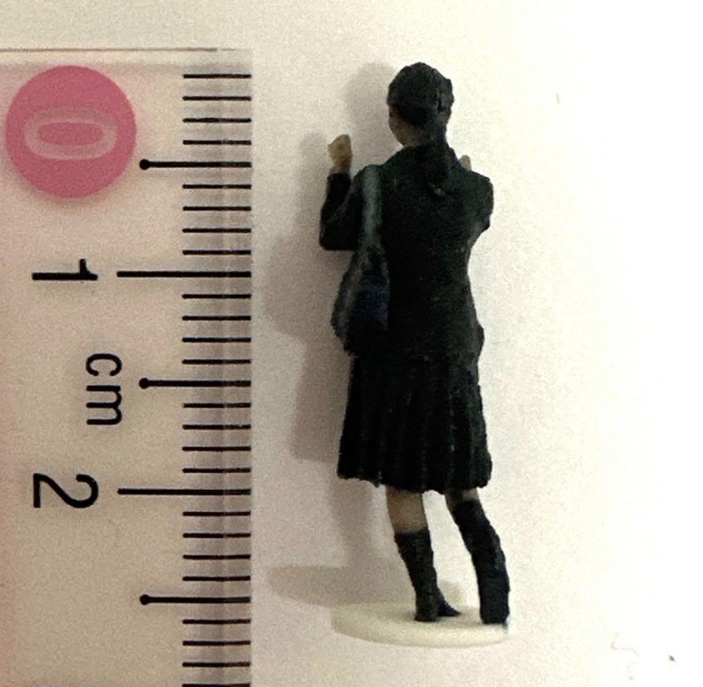 完成品 1/64 JKNJ フィギュア トミカに ミニカーに ジオラマに リアルフィギュア 女子高生 3D ミニチュアイメージ