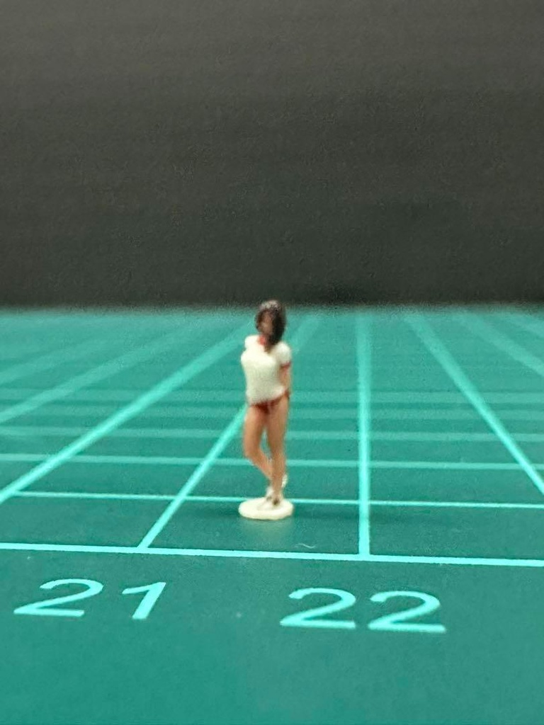 完成品 1/150 Nゲージ JK6 女子高生 体操服姿 フィギュア 台座付き リアルフィギュア ミニチュアイメージ ジオラマに レイアウトに ミニチュアイメージ ミニチュア