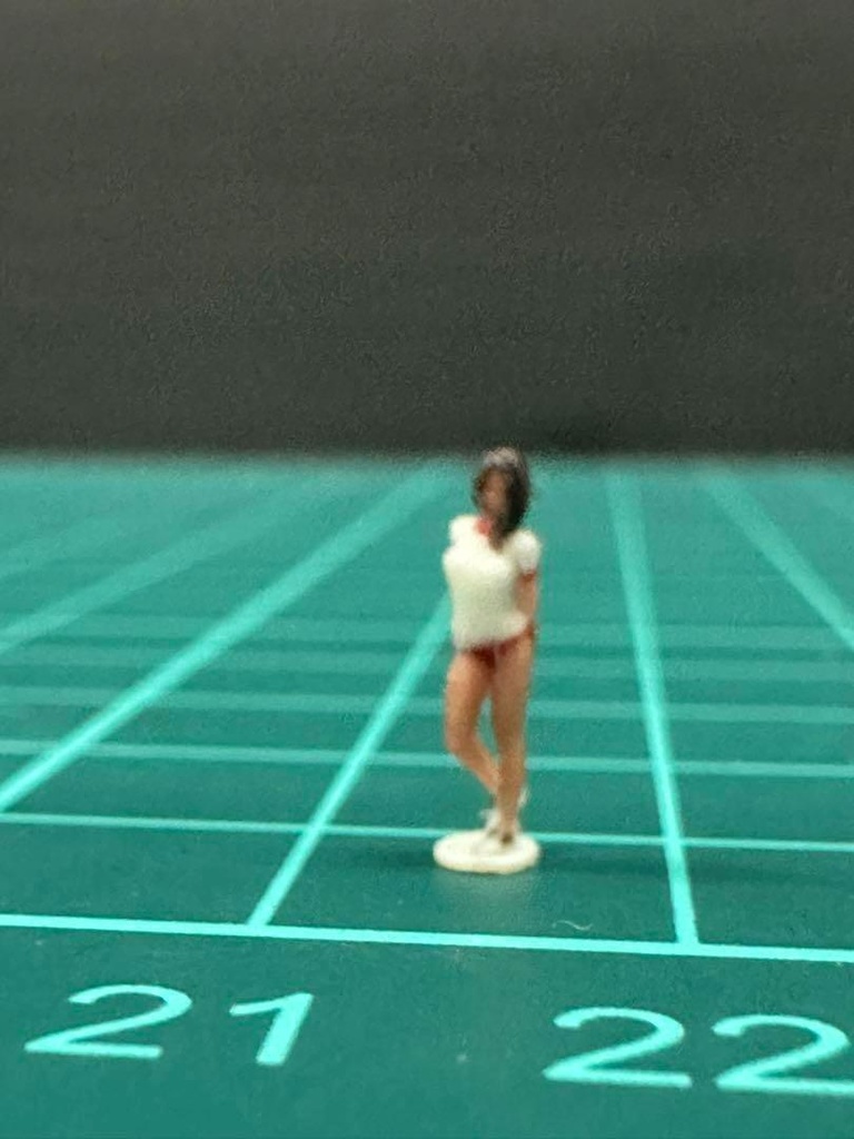 完成品 1/150 Nゲージ JK6 女子高生 体操服姿 フィギュア 台座付き リアルフィギュア ミニチュアイメージ ジオラマに レイアウトに ミニチュアイメージ ミニチュア