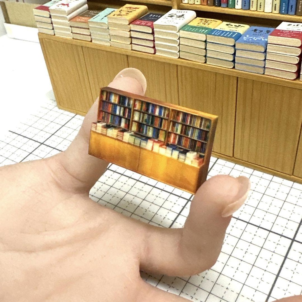 完成品 1/64 本棚 ミニチュア フィギュアに ミニカーに ジオラマに ミニチュアイメージ