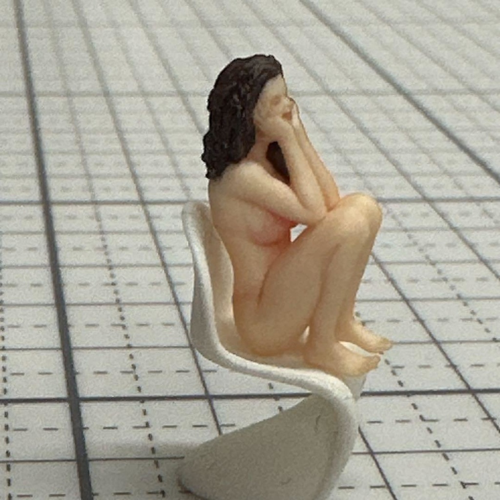 1/43 完成品 しゃがみ フィギュア リアルフィギュア ミニチュアイメージ 3Dフィギュア ミニカーに ジオラマに ミニチュア 3D人物