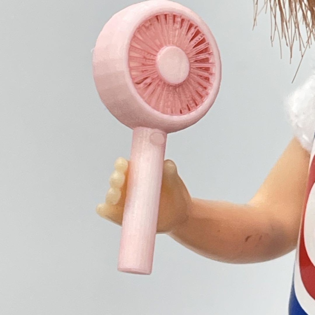 30mm ミニチュア ハンディファン ピンク リカちゃんに ブライスに シルバニアに 3D ドールハウスに