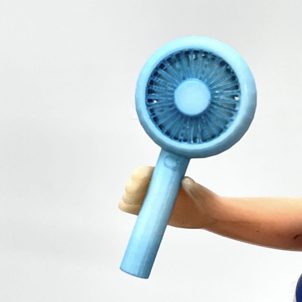 3㎝ ミニチュア ハンディファン 水色 リカちゃんに ブライスに ドールに 人形に ミニチュアイメージ 3Dプリンター