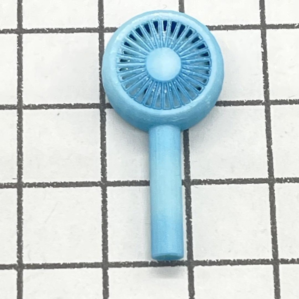 3㎝ ミニチュア ハンディファン 水色 リカちゃんに ブライスに ドールに 人形に ミニチュアイメージ 3Dプリンター