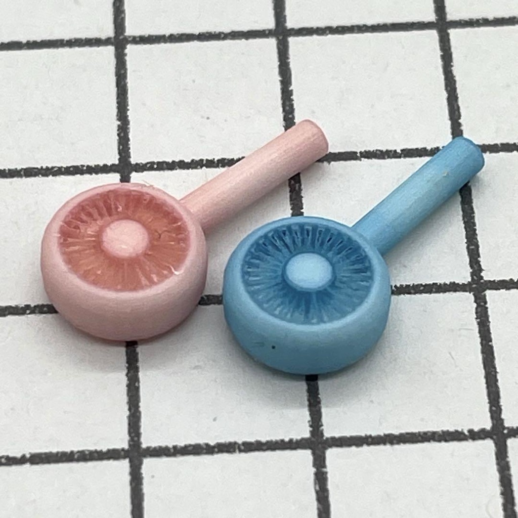 1/12 ミニチュア ハンディファン2個 人形に ドールに ジオラマに ドールハウスに ミニチュアイメージ 3D