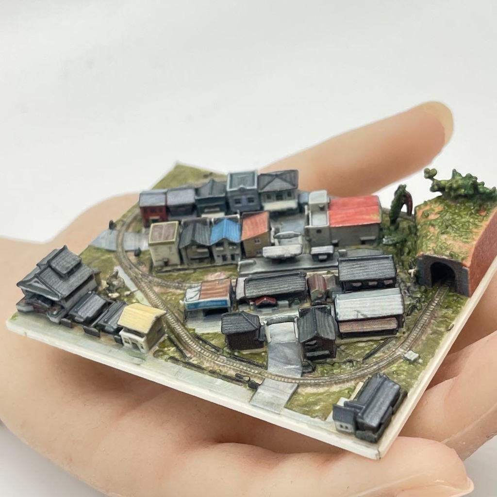 1/1060 ミニミニ　鉄道模型　　ジオラマ　レイアウト　ドールハウスに　昭和レトロ　３D 