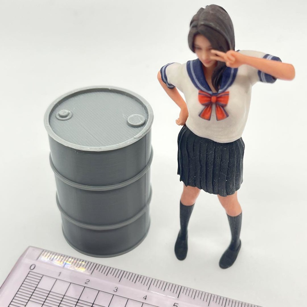 1/18 ミニチュア ドラム缶 グレー 完成品 フィギュアに ミニカーに ドールハウスに ジオラマに ミニチュアイメージ 3D