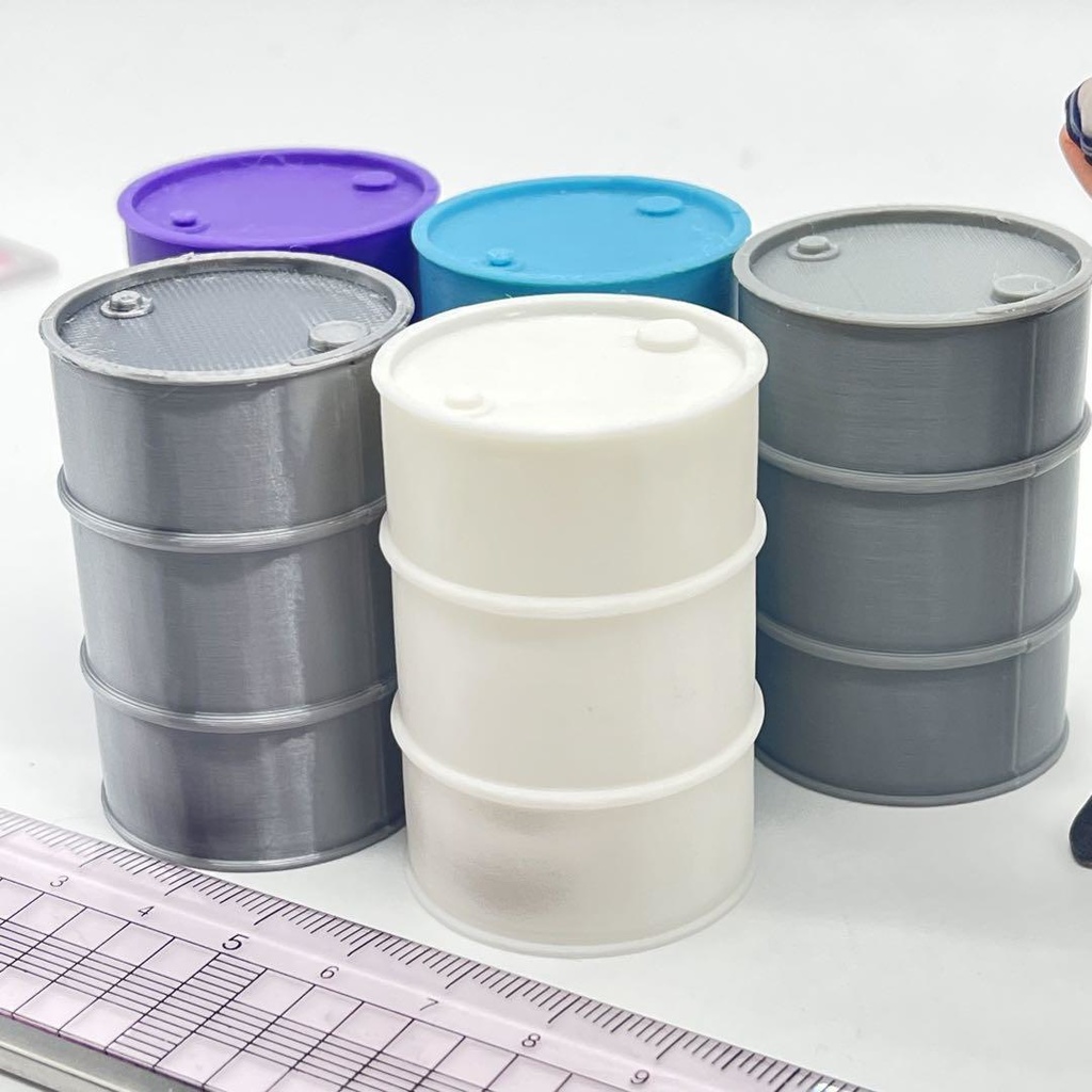 1/18 ミニチュア ドラム缶5個 ミニチュアイメージ 完成品 ドールハウスに ミニカーに ジオラマに 3D