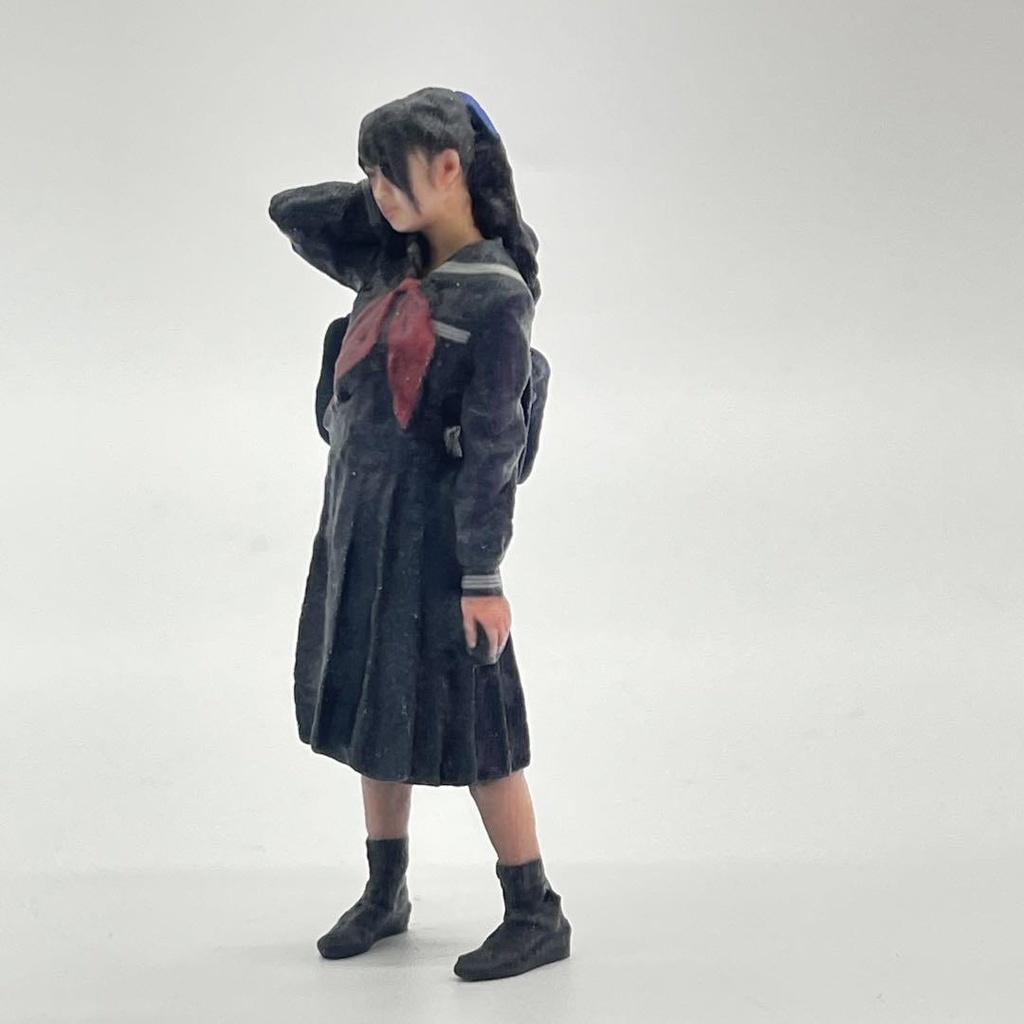 1/24 女子高生ポニーテール 台座無しタイプ フィギュア 完成品 リアルフィギュア ドールハウスに ジオラマに ミニカーに ミニチュアイメージ